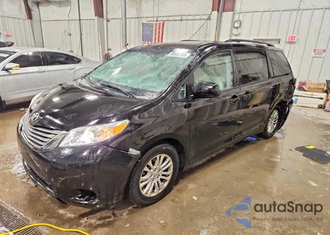 2014 Toyota Sienna Xle z USA, uszkodzony, nr VIN 5TDYK3DC4ES461709